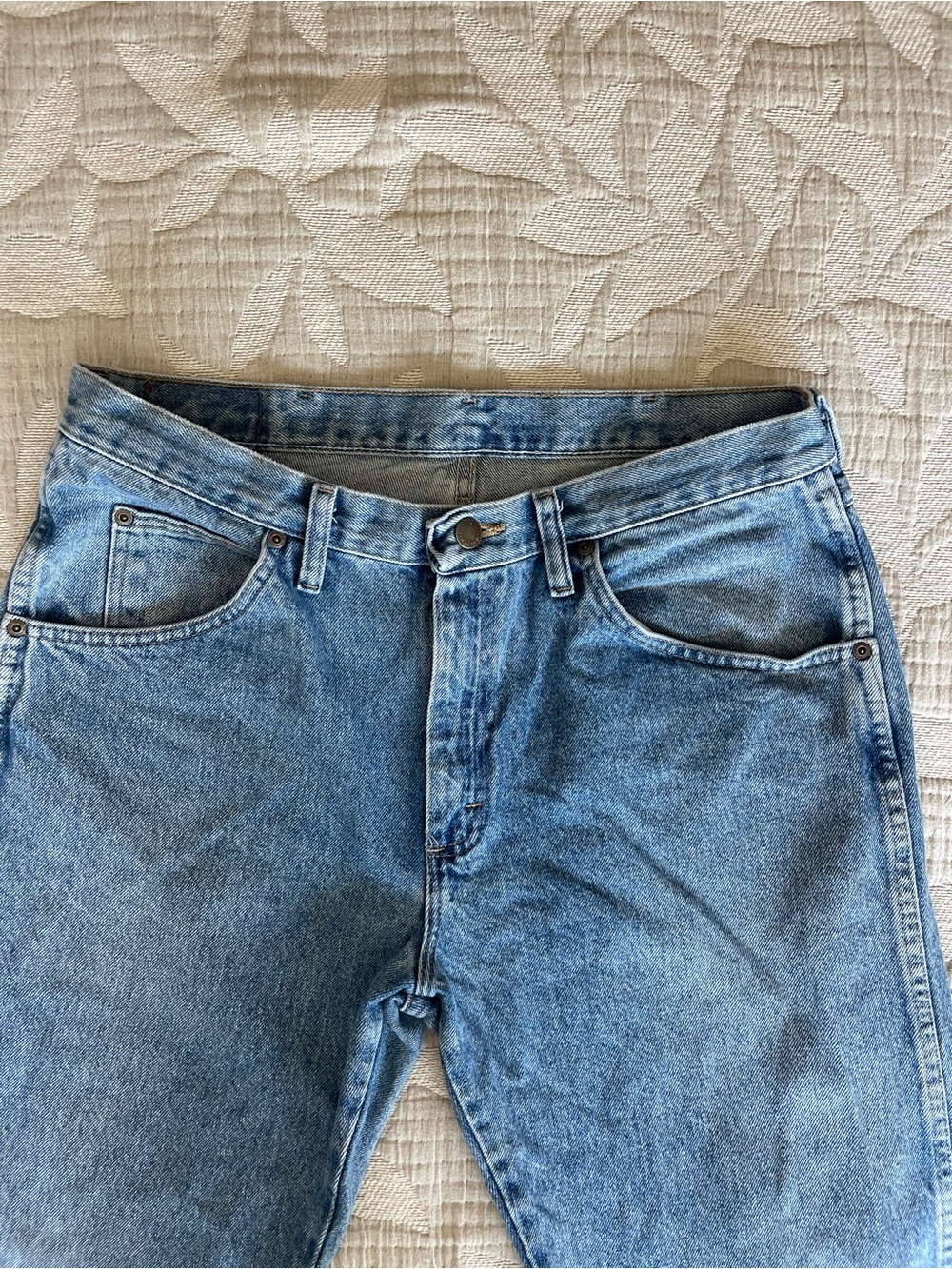 Wrangler Men's Light Blue Relaxed Denim Jeans